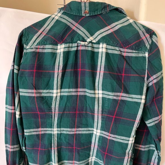 Stylish Women Plaid Shirt - Picture 2 of 3